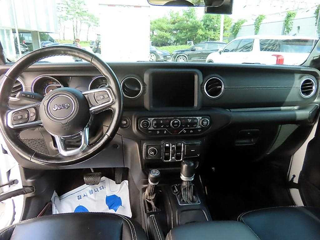 Jeep Wrangler - Vista 7