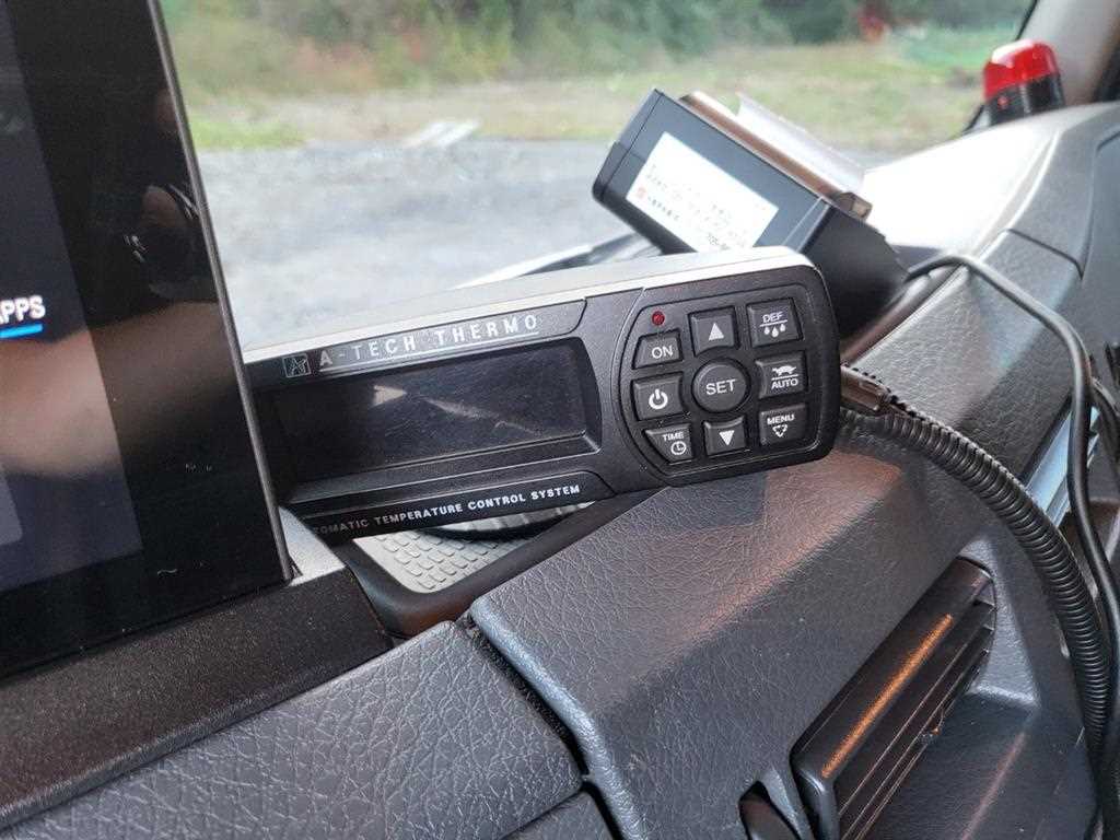 medium and large cargo truck - Vista 12