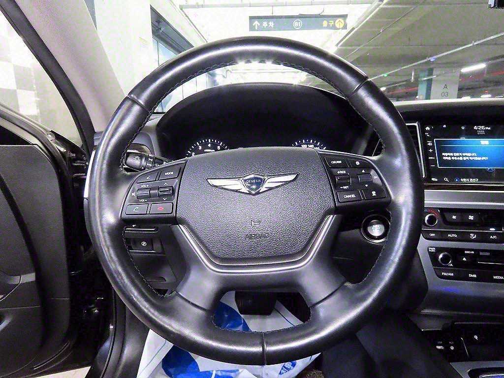 Genesis G80 - Vista 8