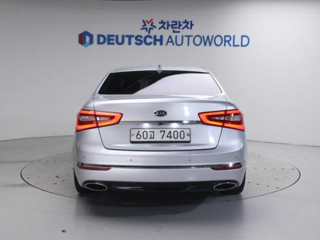 KIA K7 - Vista 4