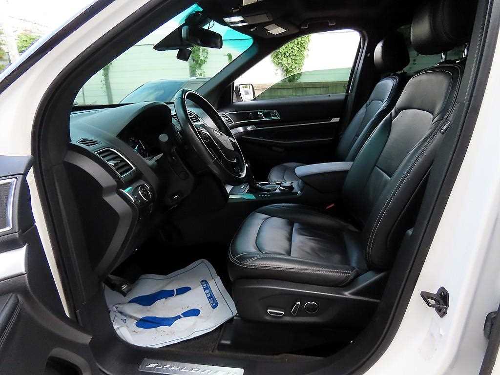 Ford Explorer - Vista 5