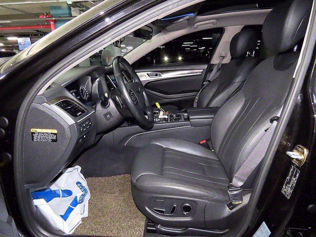 Genesis G80 - Vista 6