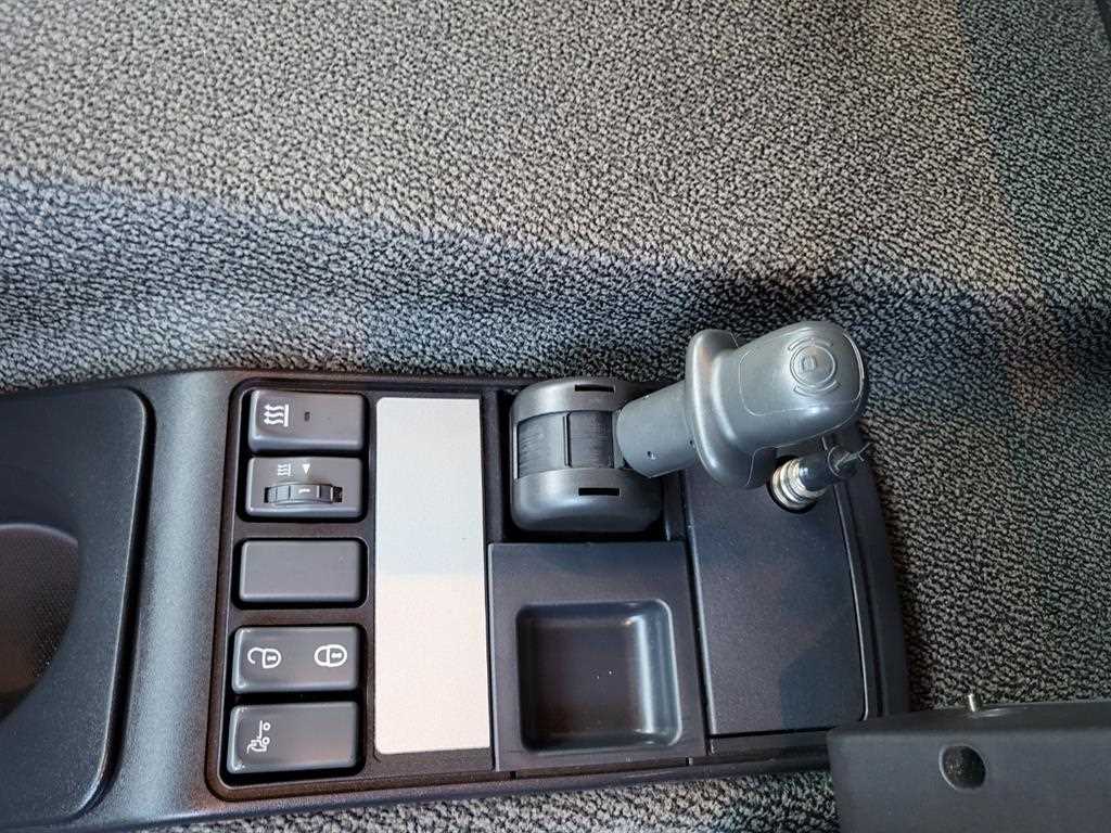 medium and large cargo truck - Vista 11