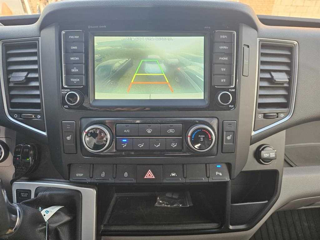 HYUNDAI Solati - Vista 11