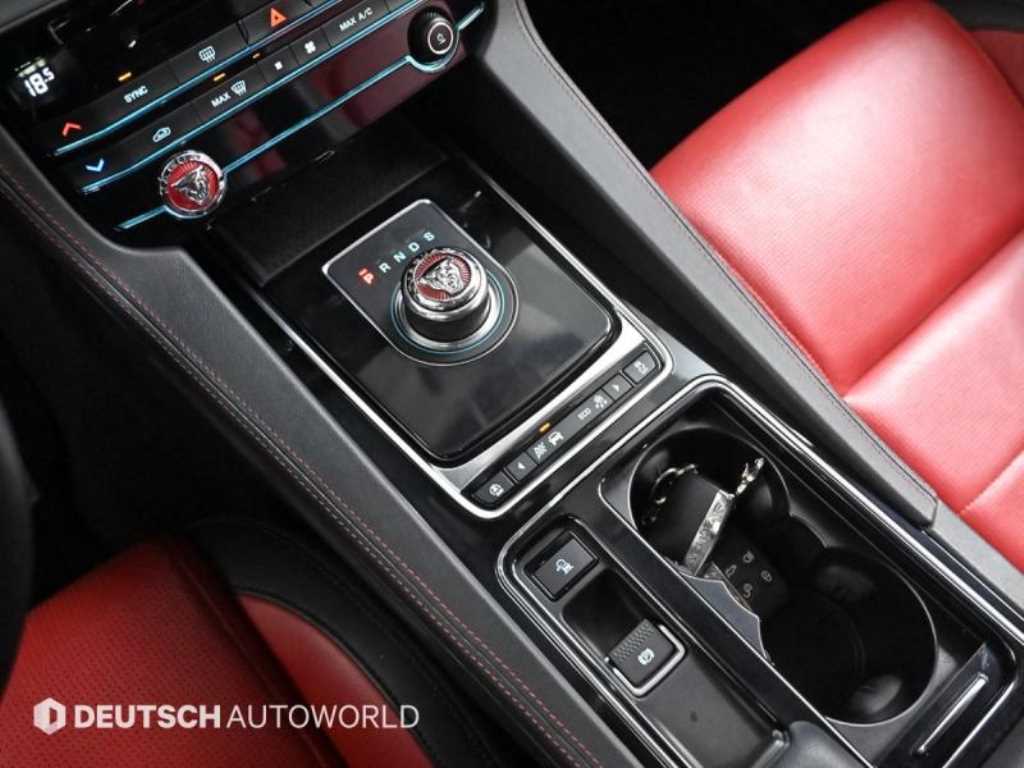 Jaguar F-PACE - Vista 9