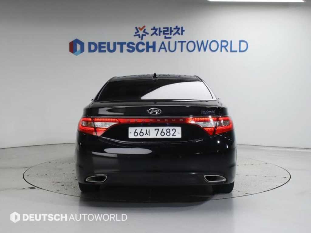 HYUNDAI Grandeur - Vista 4