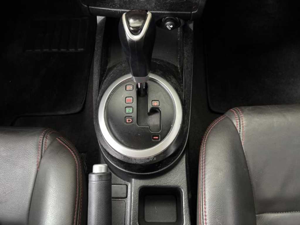 HYUNDAI Tuscani - Vista 8