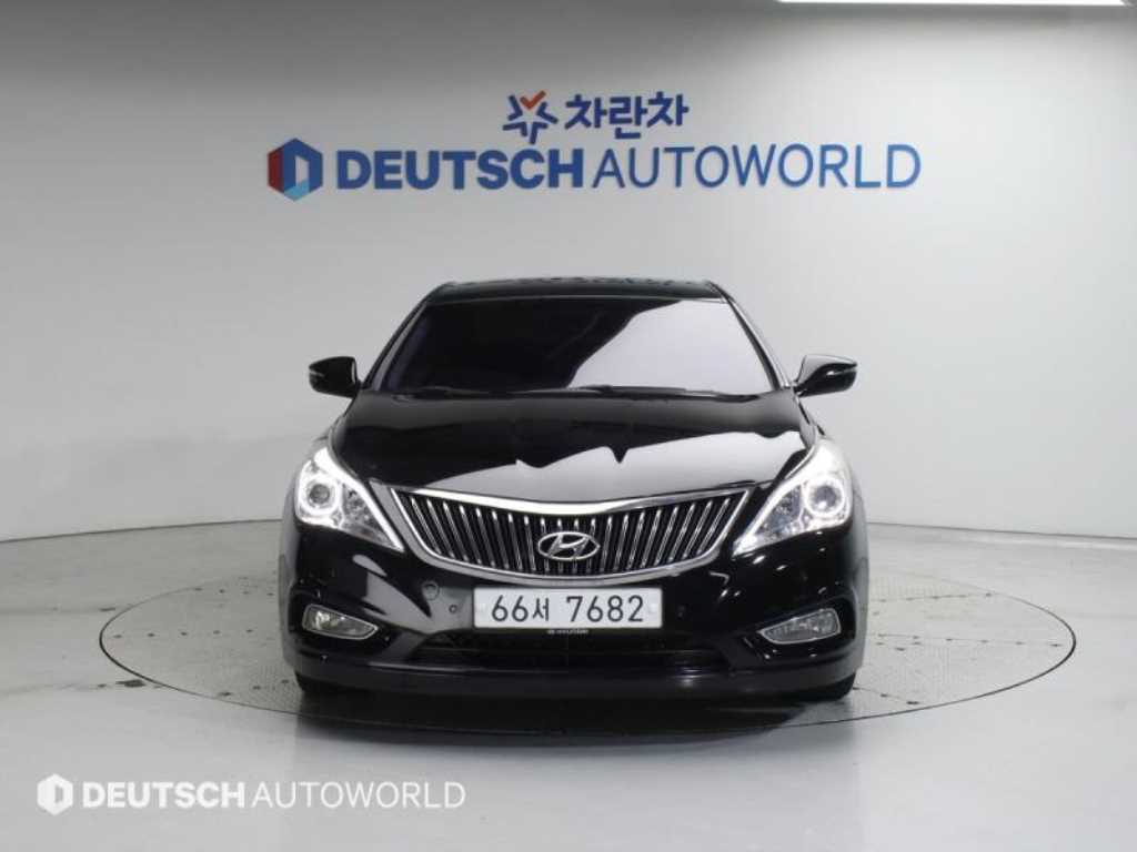 HYUNDAI Grandeur - Vista 3