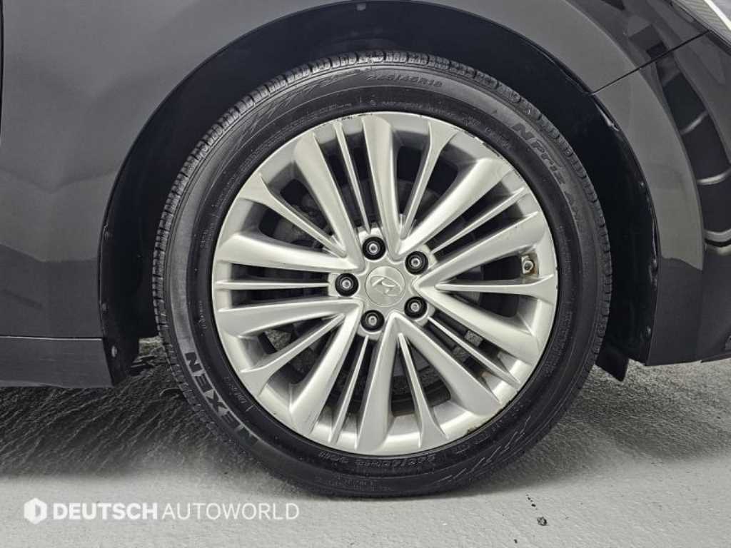 HYUNDAI Aslan - Vista 5