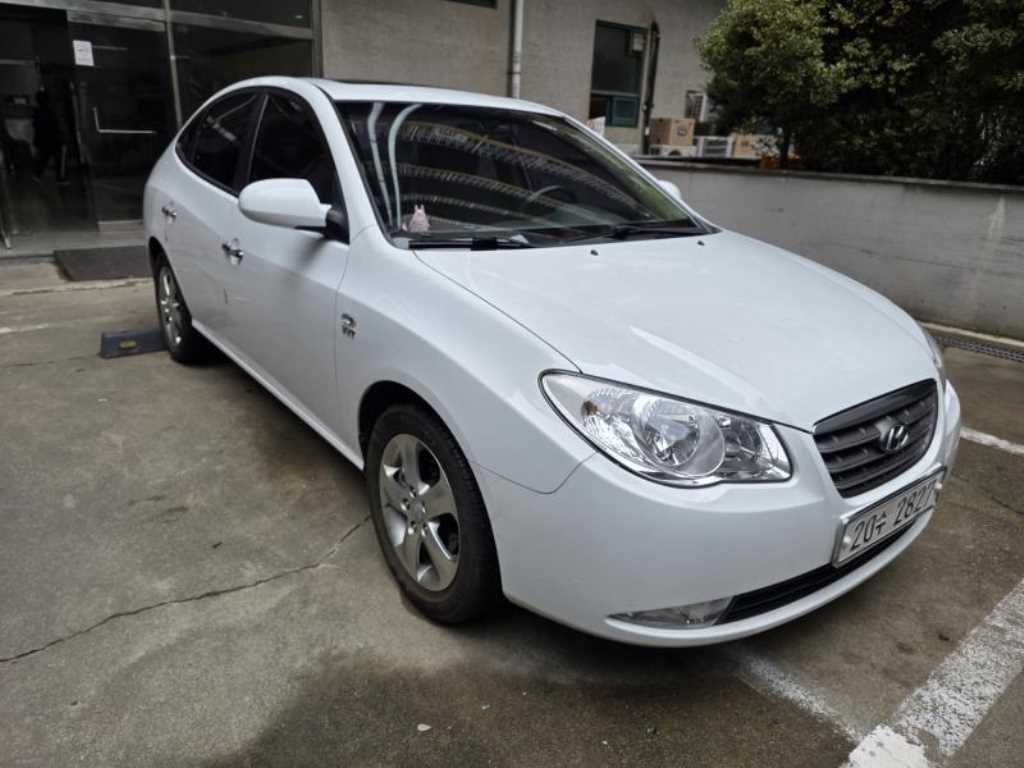 HYUNDAI Avante - Vista 2