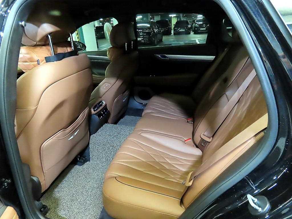 Genesis G80 - Vista 7