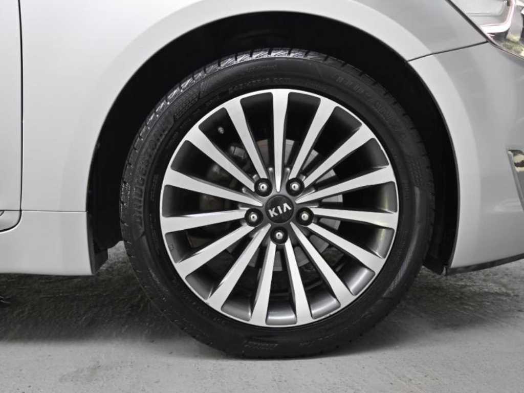 KIA K7 - Vista 5
