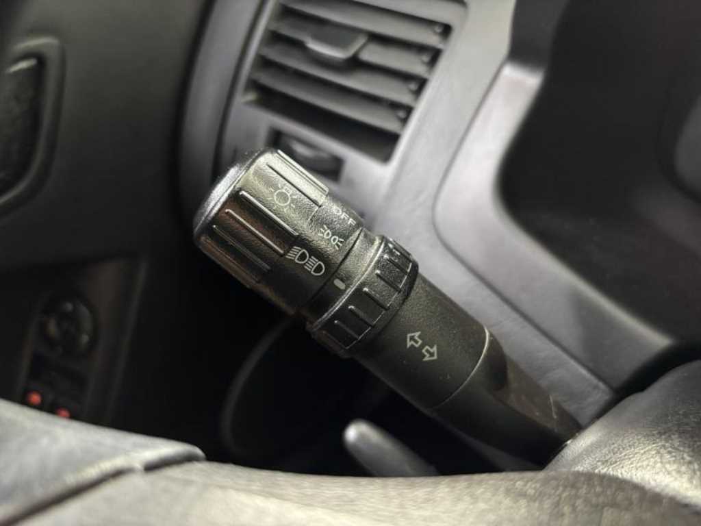 HYUNDAI Tuscani - Vista 12