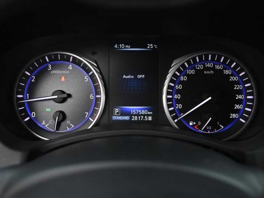 Infiniti Q - Vista 8