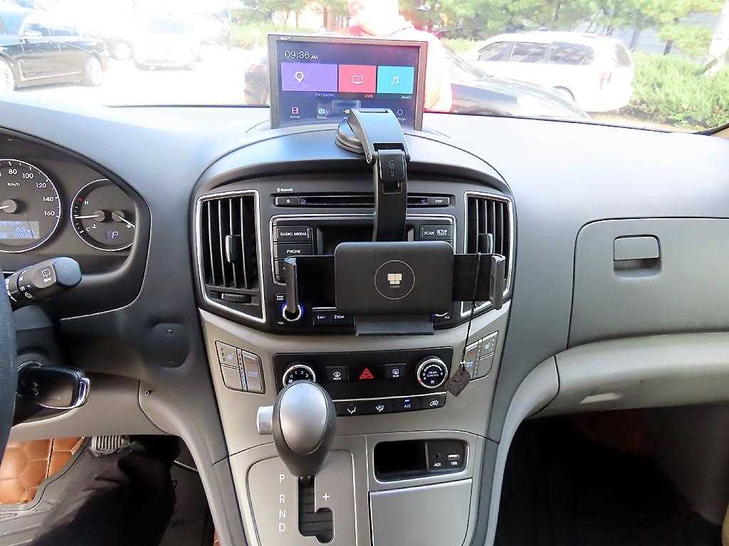 HYUNDAI Starex - Vista 11