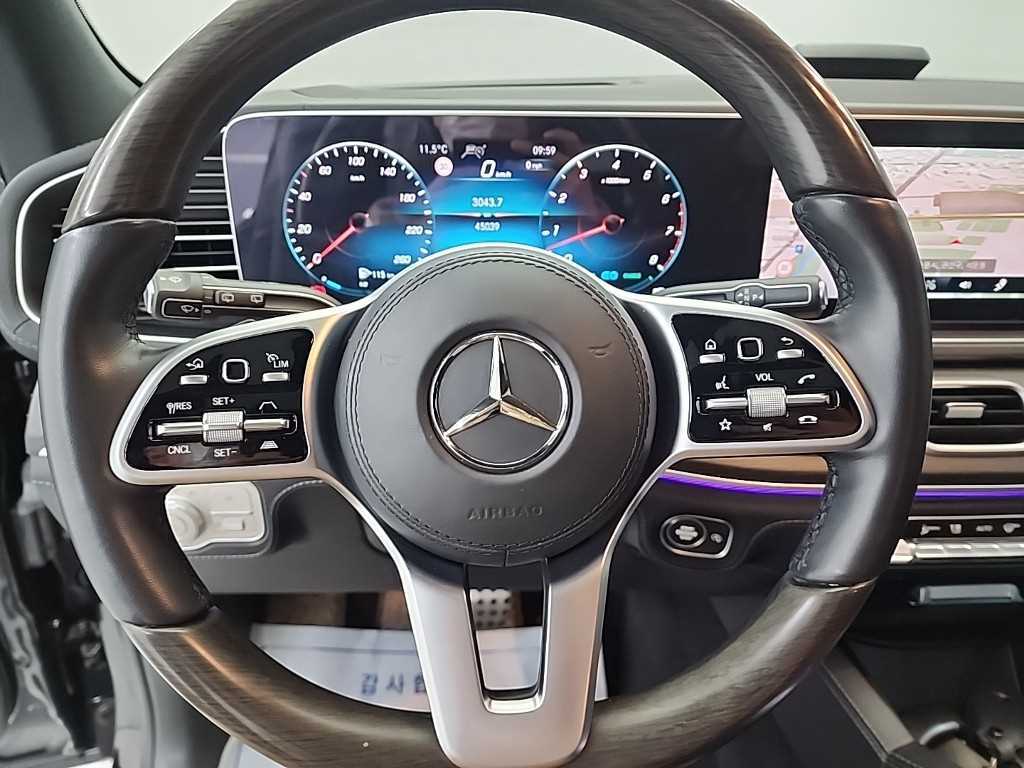 Mercedes Benz GLS Class - Vista 9