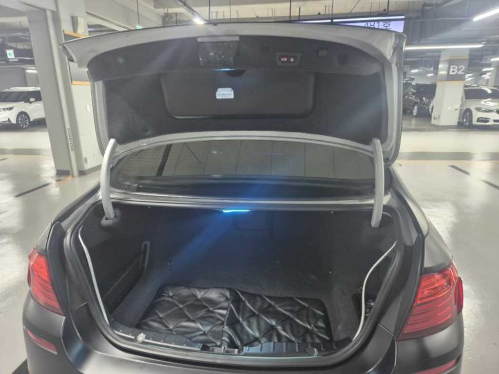 BMW 5 Series - Vista 11