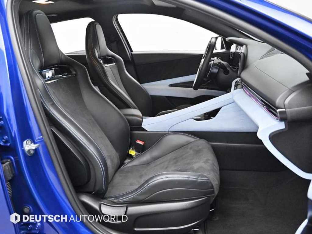 HYUNDAI Avante - Vista 11