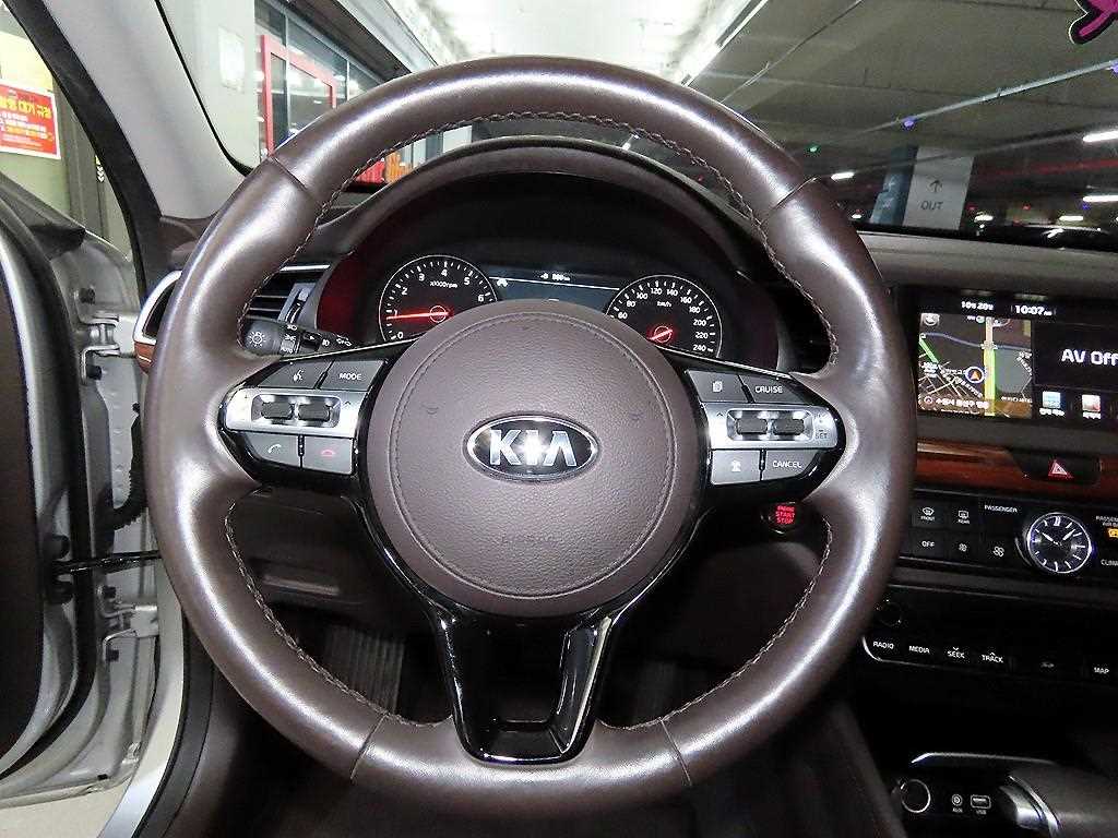 KIA K7 - Vista 8