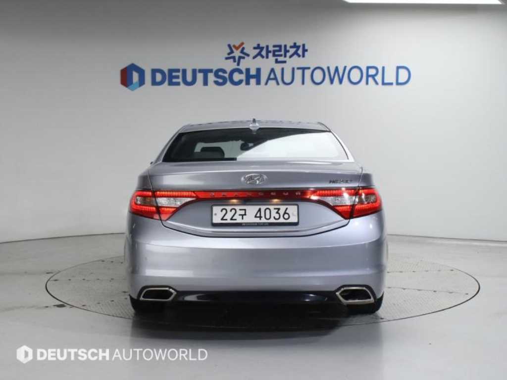 HYUNDAI Grandeur - Vista 4