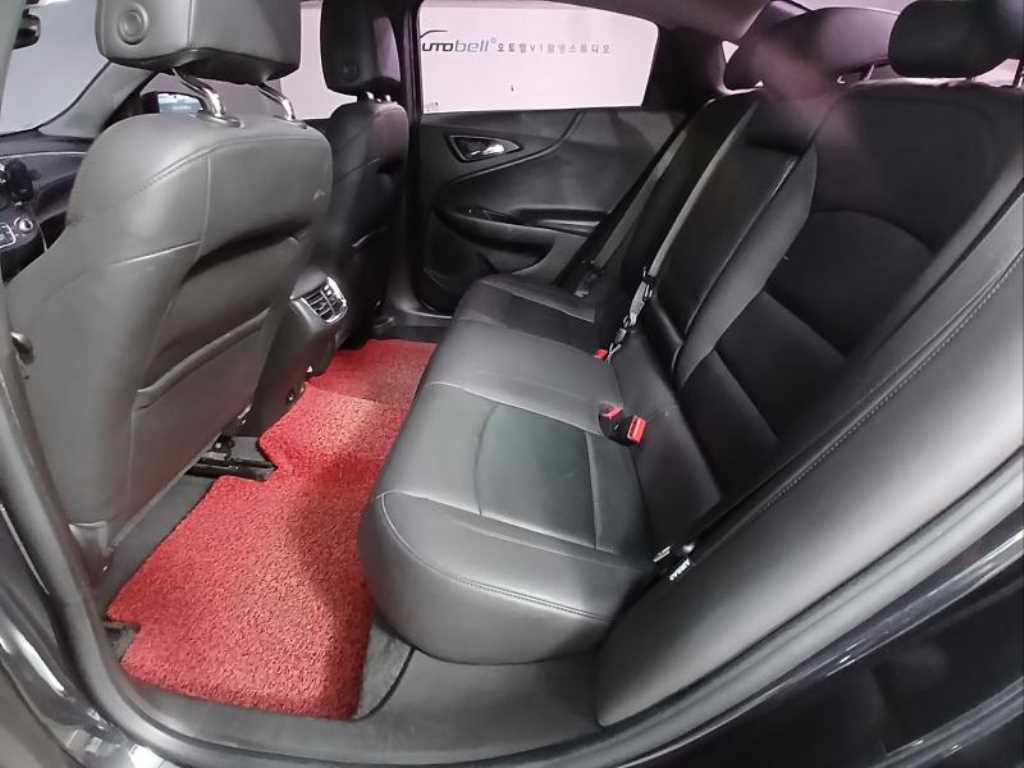 Chevrolet Malibu - Vista 8