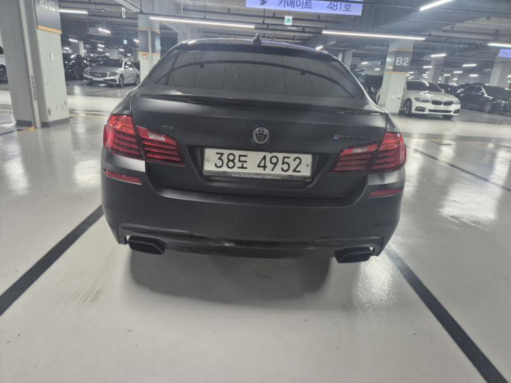 BMW 5 Series - Vista 5