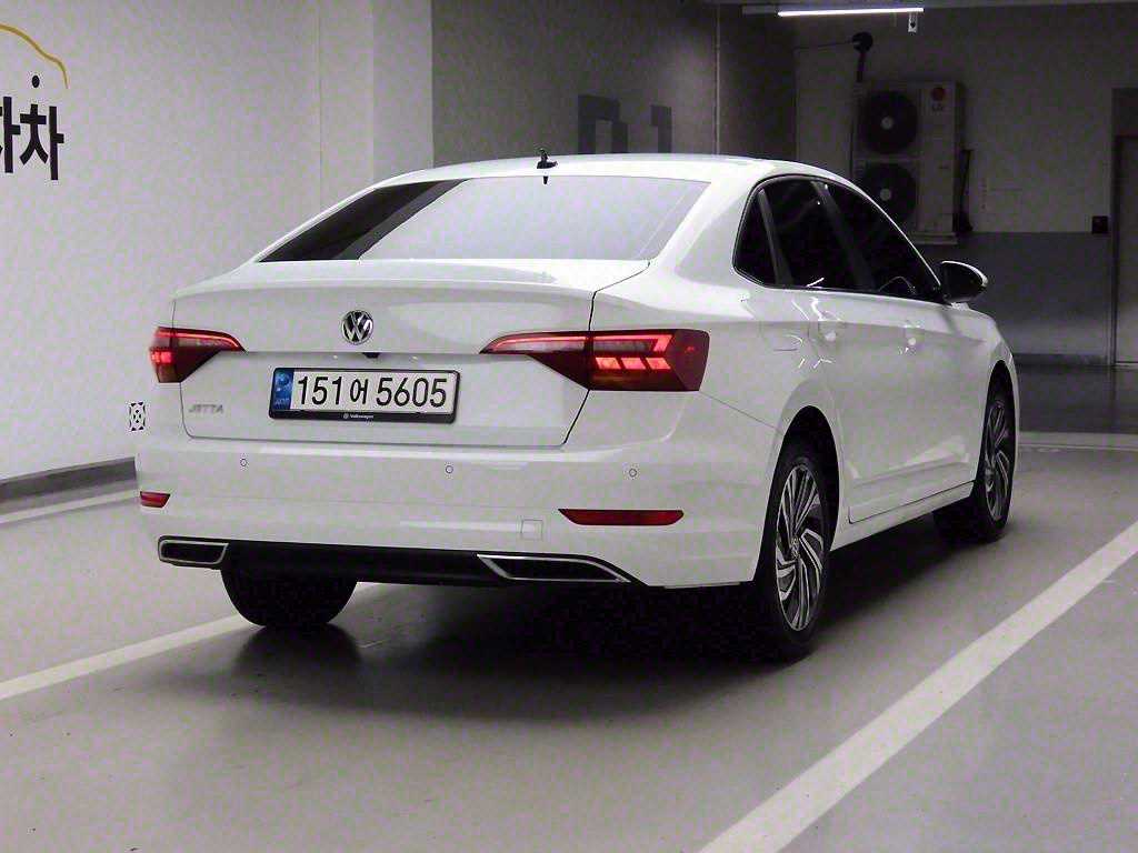 Volkswagen Jetta - Vista 4