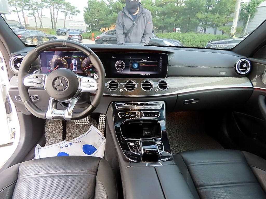 Mercedes Benz E class - Vista 7