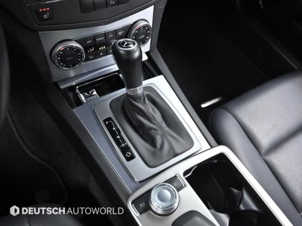 Mercedes Benz C Class - Vista 9