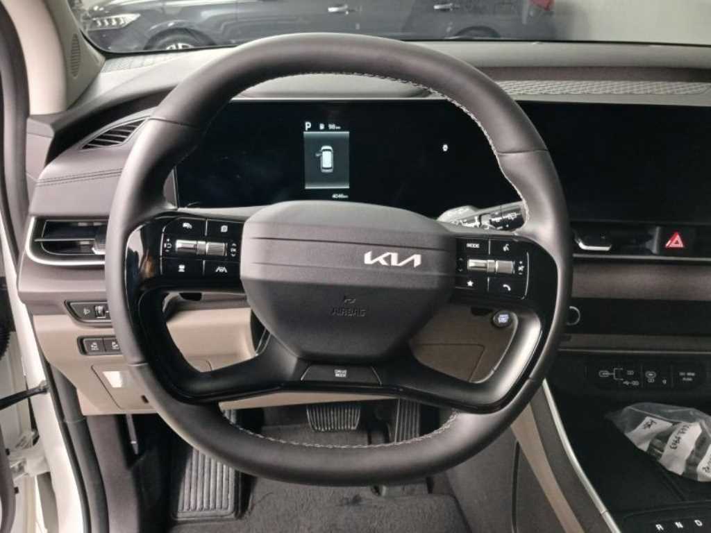 KIA Carnival - Vista 11