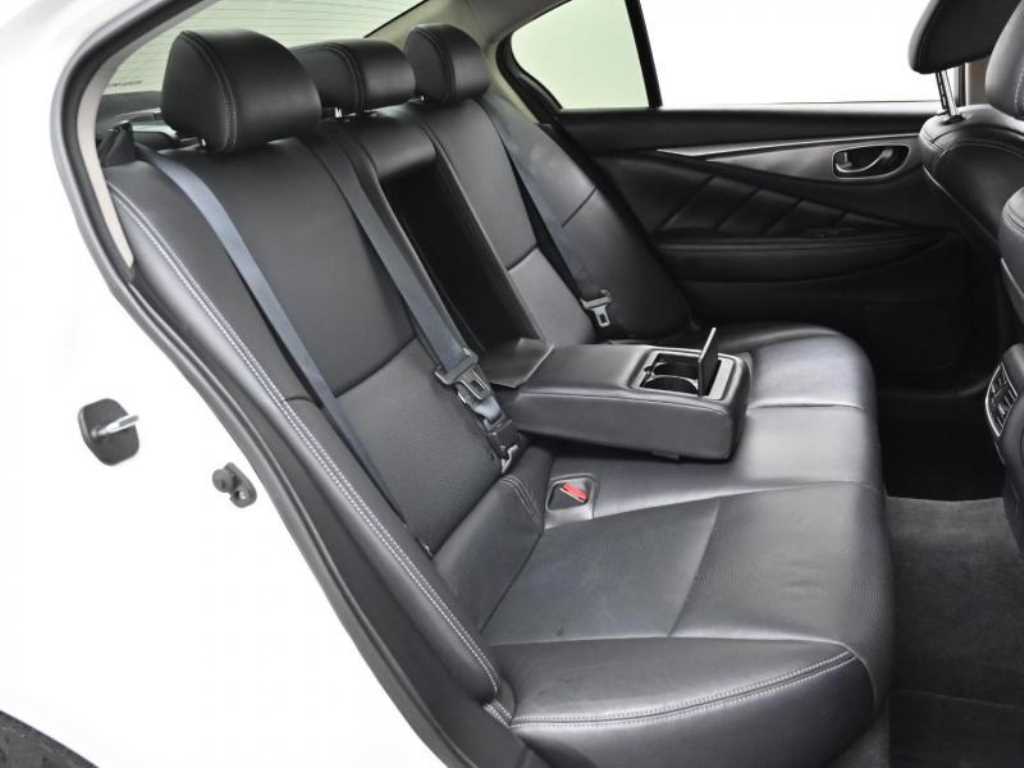 Infiniti Q - Vista 12