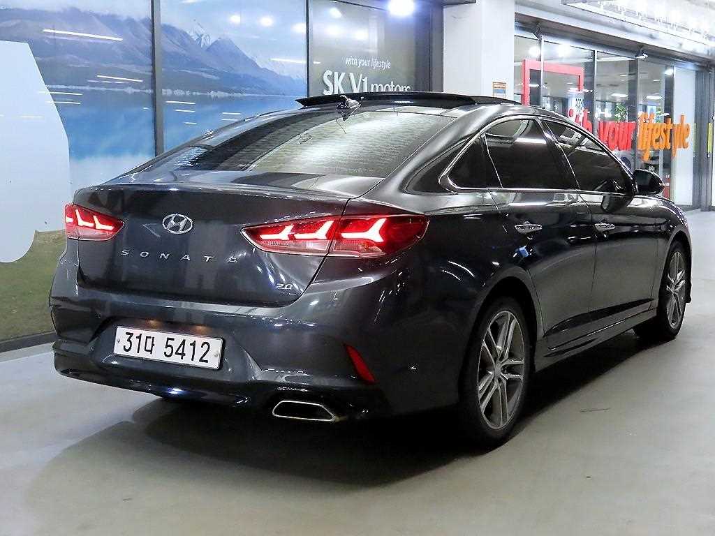 HYUNDAI Sonata - Vista 4