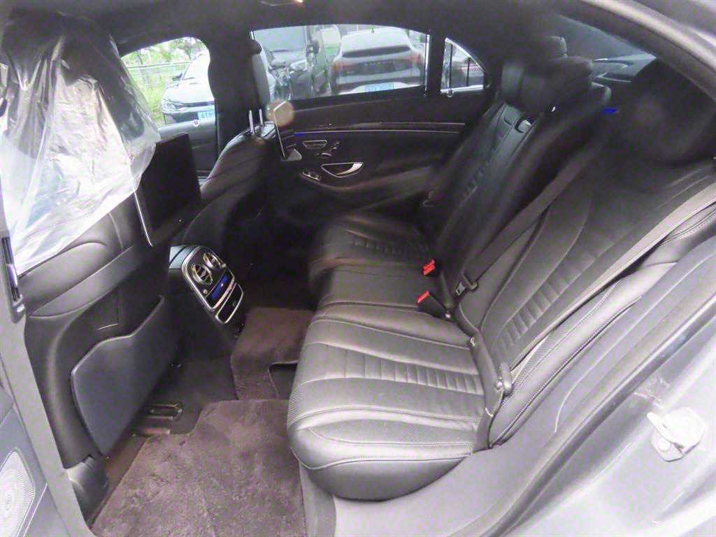 Mercedes Benz S Class - Vista 5