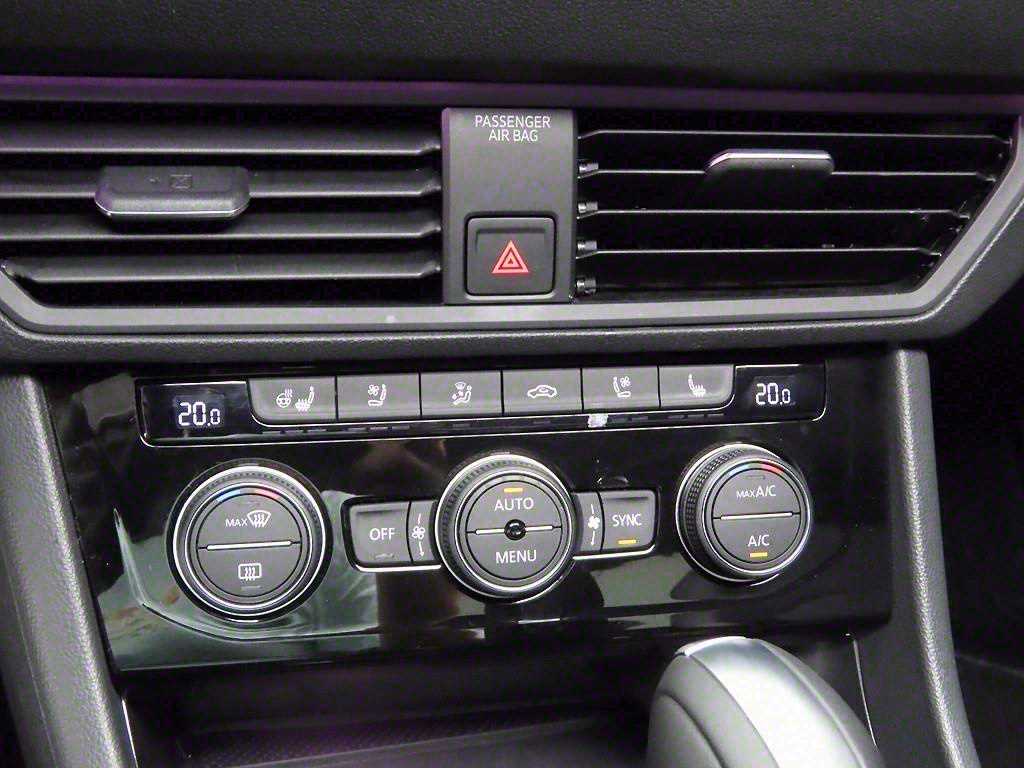 Volkswagen Jetta - Vista 9