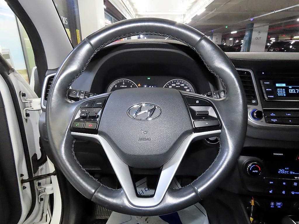 HYUNDAI Tucson - Vista 8
