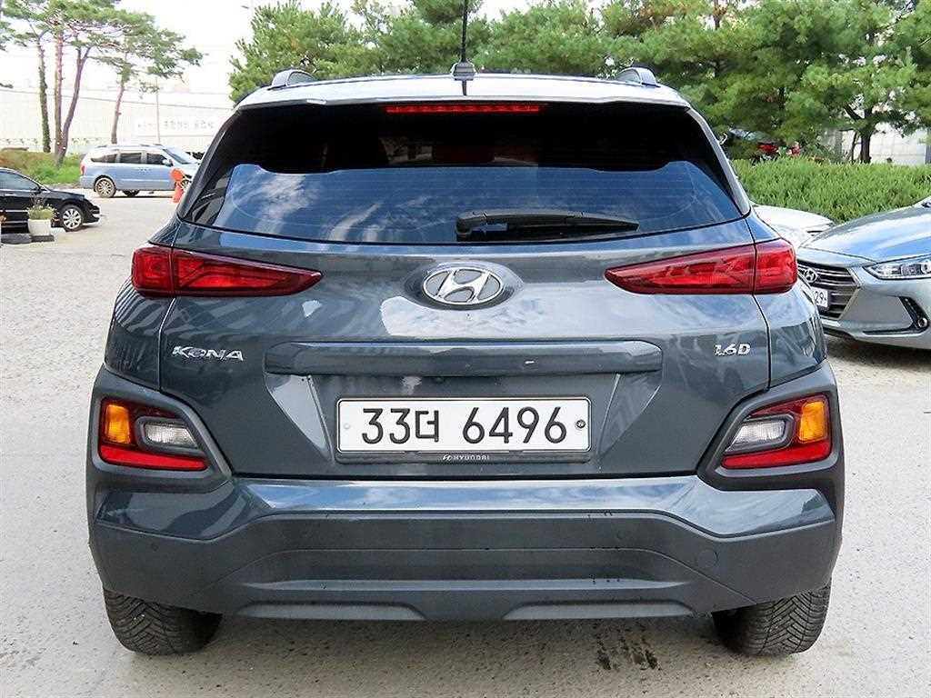 HYUNDAI Kona - Vista 4