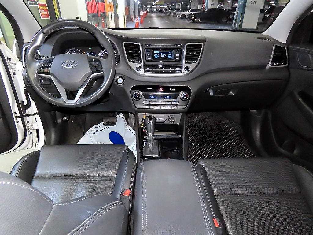 HYUNDAI Tucson - Vista 10