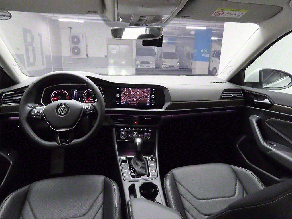 Volkswagen Jetta - Vista 7