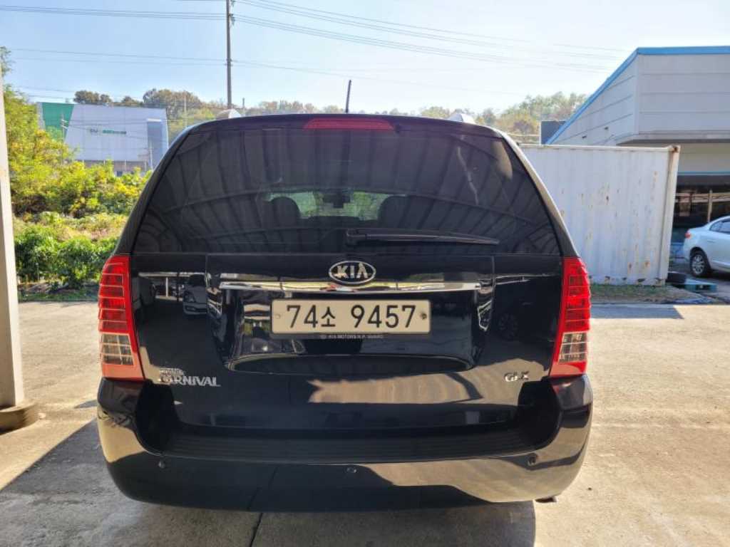 KIA Carnival - Vista 4