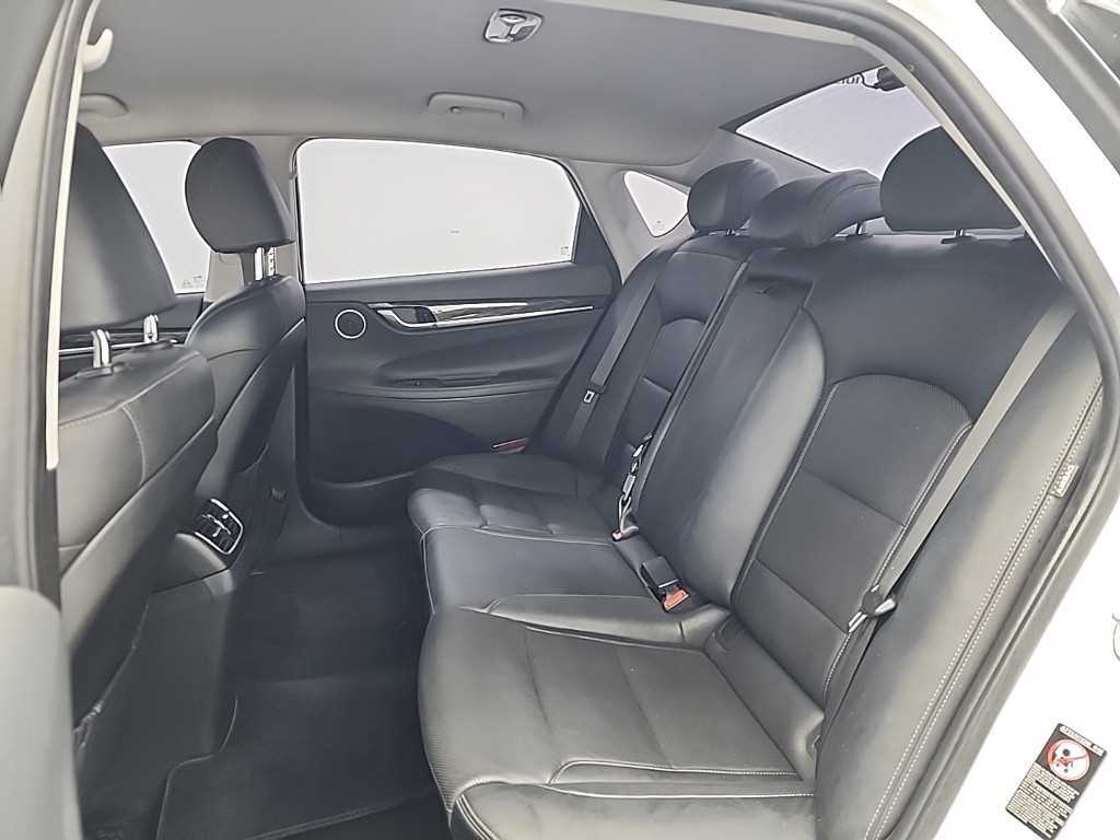 HYUNDAI Grandeur - Vista 12