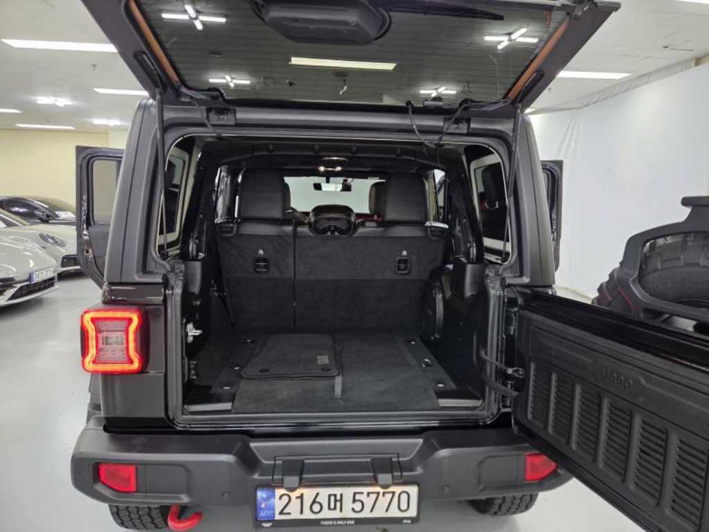 Jeep Wrangler - Vista 6