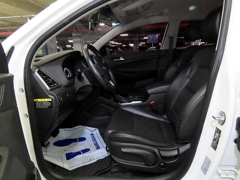 HYUNDAI Tucson - Vista 6