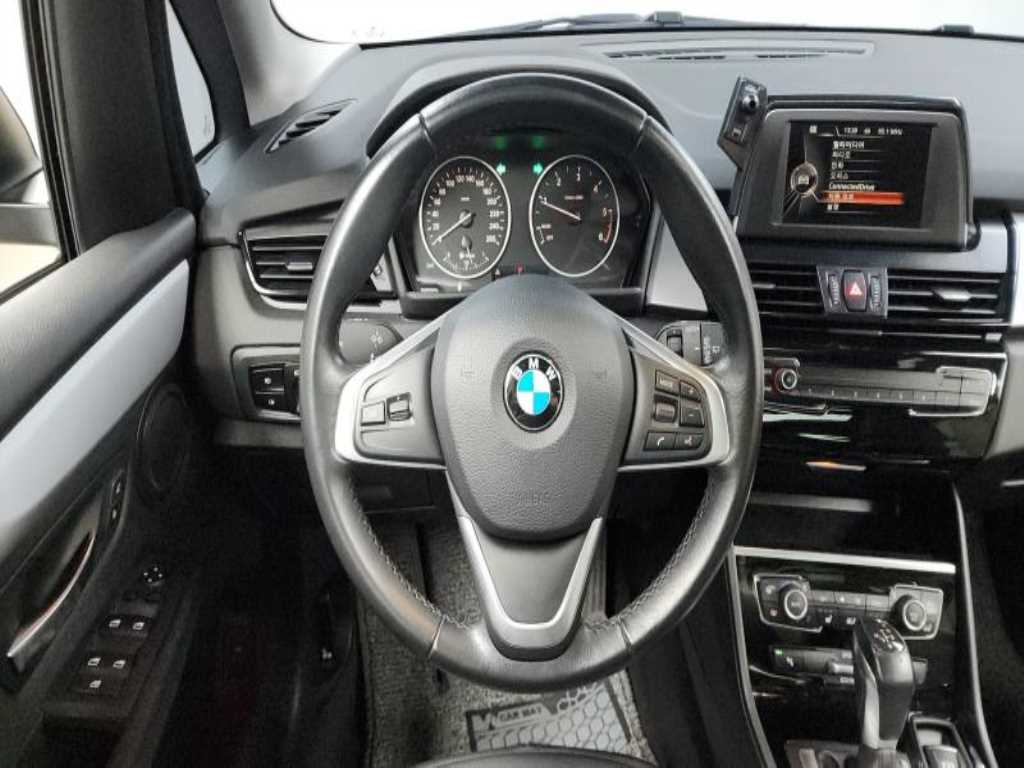 BMW 2 series - Vista 12