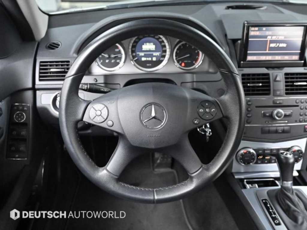 Mercedes Benz C Class 2010 Blanco - Importación desde Corea - HF Imports Iquique - Foto 13