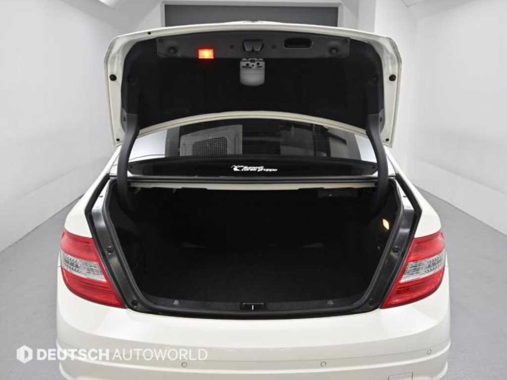Mercedes Benz C Class 2010 Blanco - Importación desde Corea - HF Imports Iquique - Foto 20