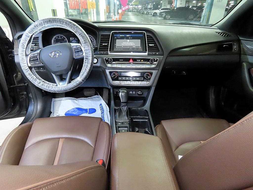 HYUNDAI Sonata - Vista 10