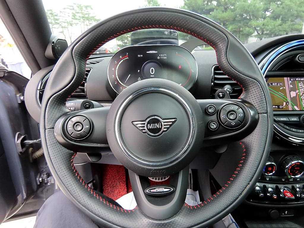 Mini Clubman - Vista 8