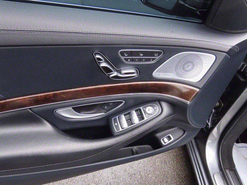 Mercedes Benz S Class - Vista 12