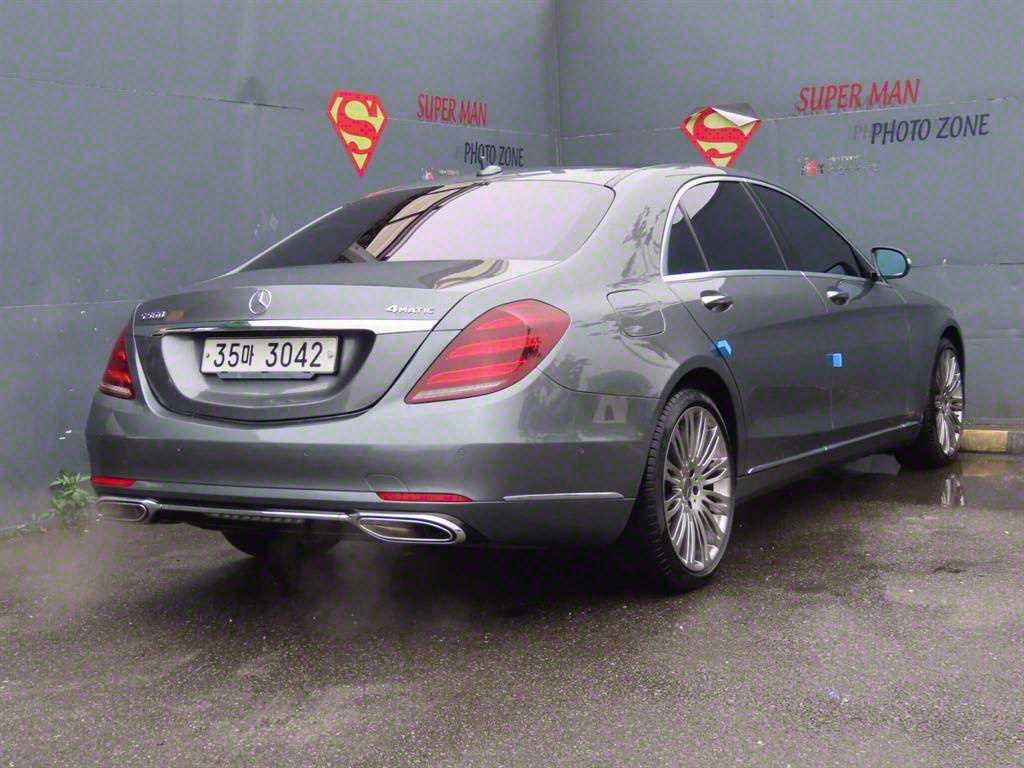 Mercedes Benz S Class - Vista 4