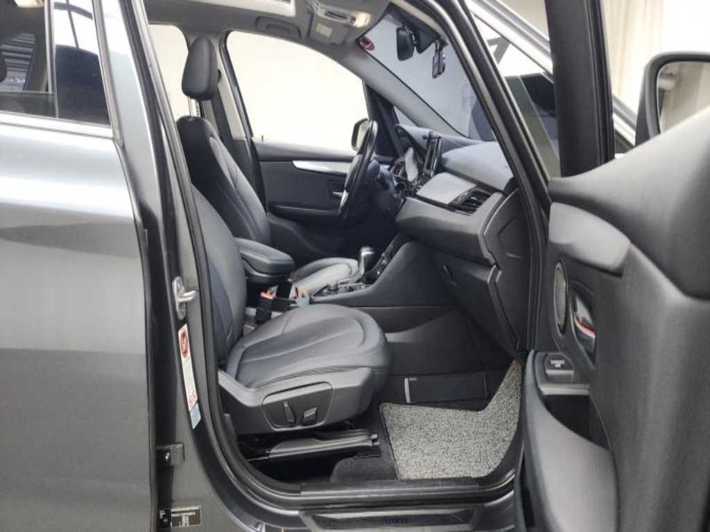 BMW 2 series - Vista 10